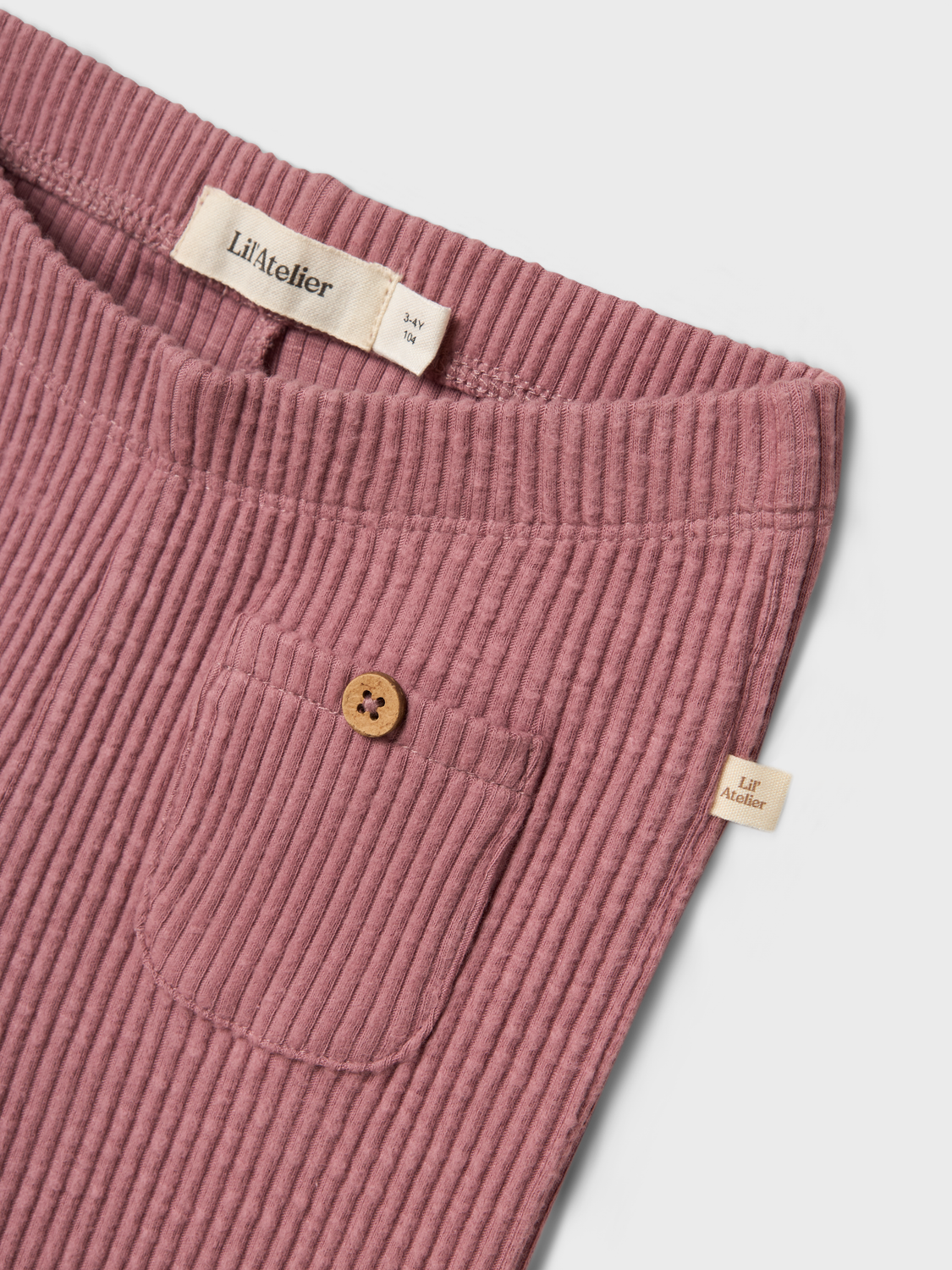 model_shot-front_full